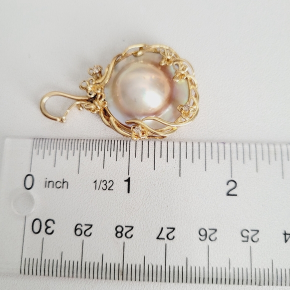 Aurora Designer - Mabe Pearl Half Round Pendant Necklace 10K  VINTAGE Elegant Beautiful 14k Yellow Gold Diamond Mabe Pendant